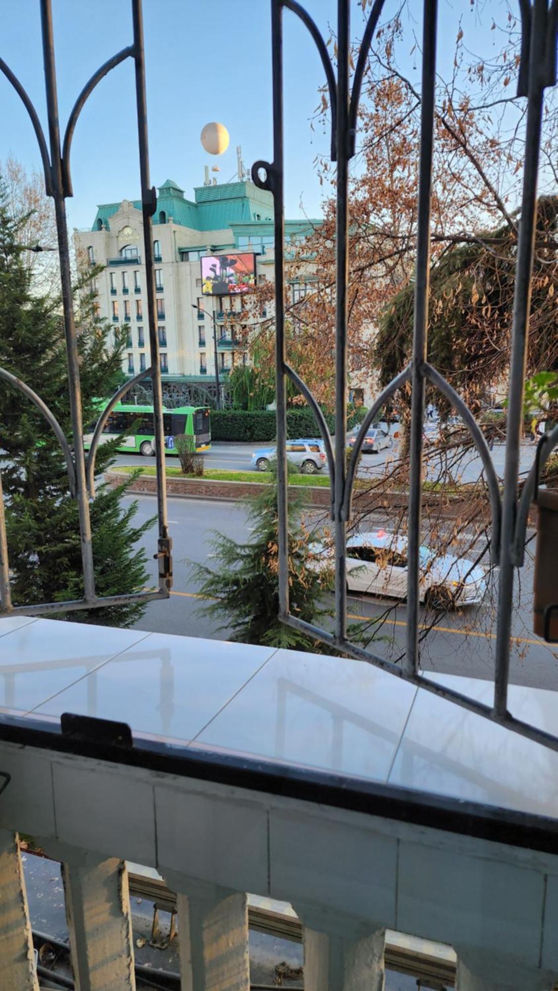 Riverside Baratashvili Apartment Tbilisi Exterior photo