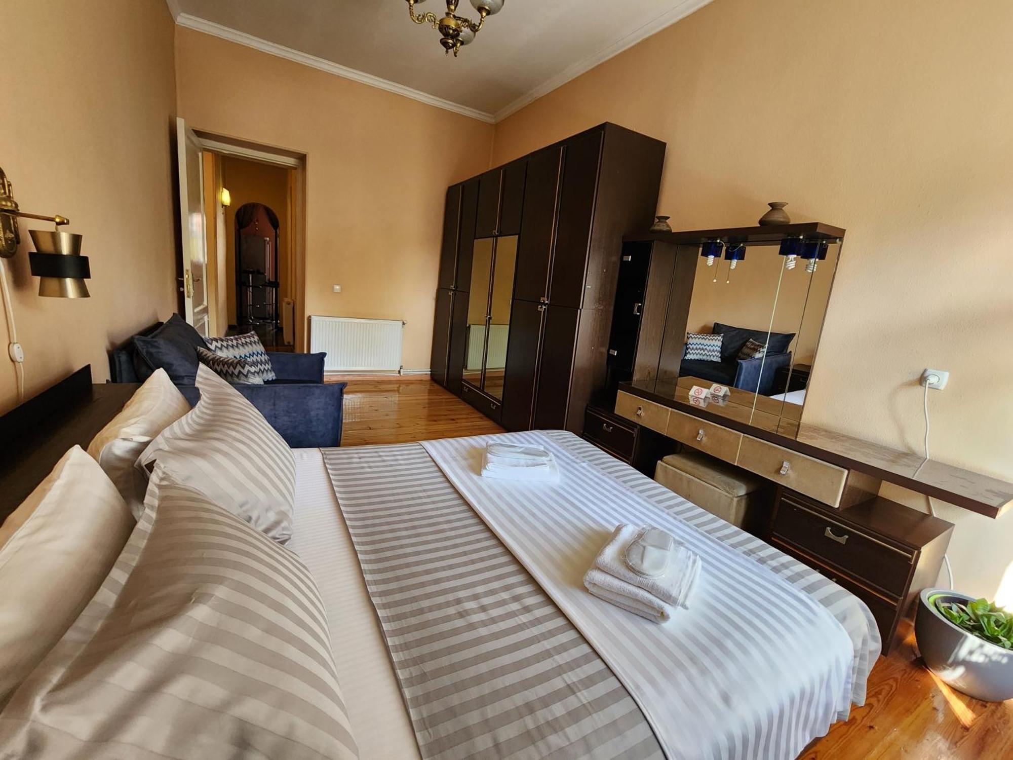 Riverside Baratashvili Apartment Tbilisi Exterior photo